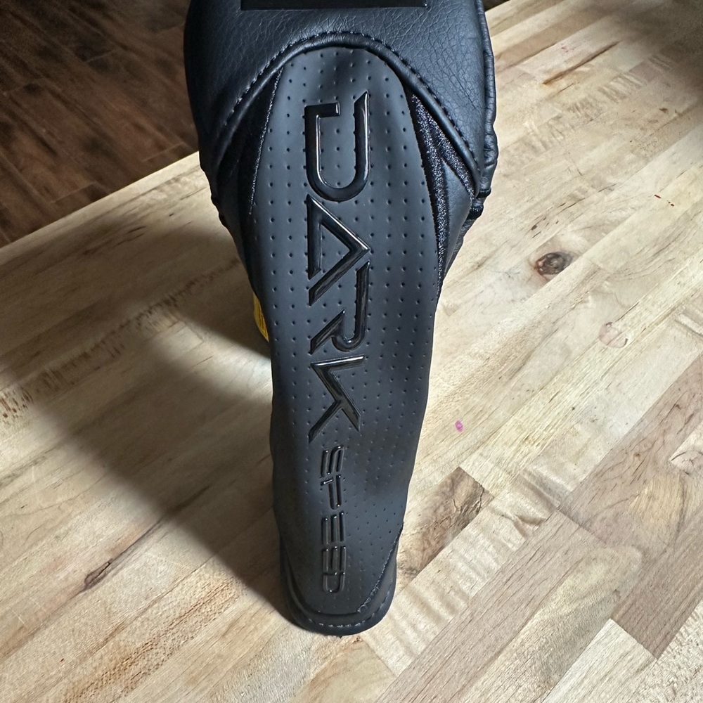 Cobra Dark Speed Hybrid Headcover